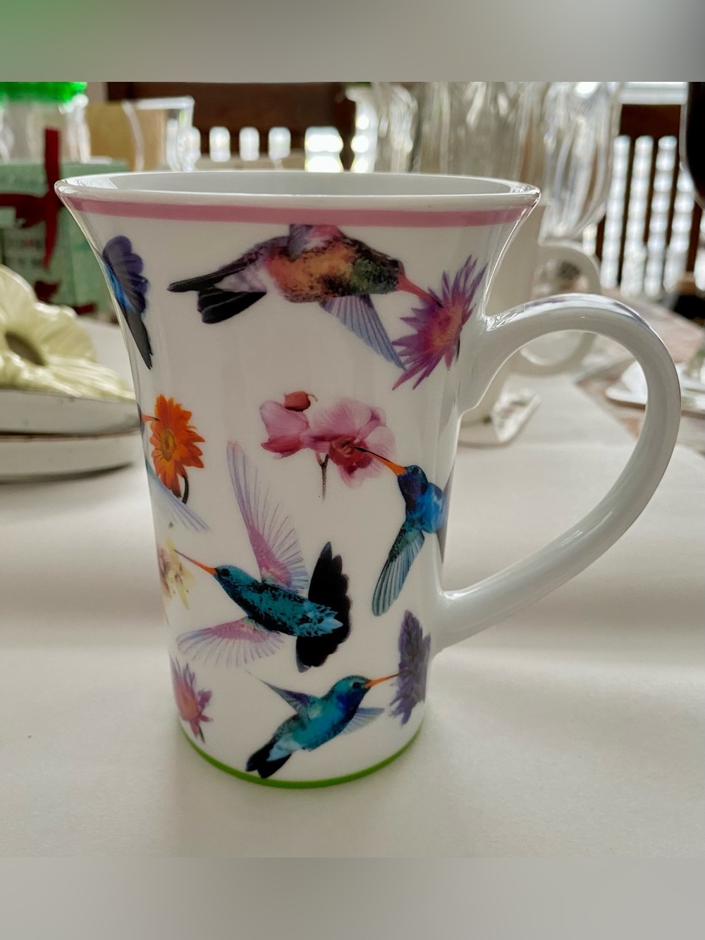 “Hummingbirds” Tall Mug Paul Cardew Design 2007. Holds 15 oz. 5x3.75 inches. EC